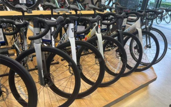 杠杆交易 骑行热“退潮”，自行车从一车难求到打折促销，有车型降价50%